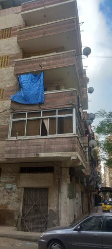 للبيع شقه بالدور الرابع بعقار