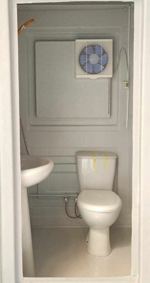 مصنع حمامات متنقلة – حمامات فيبر جلاس