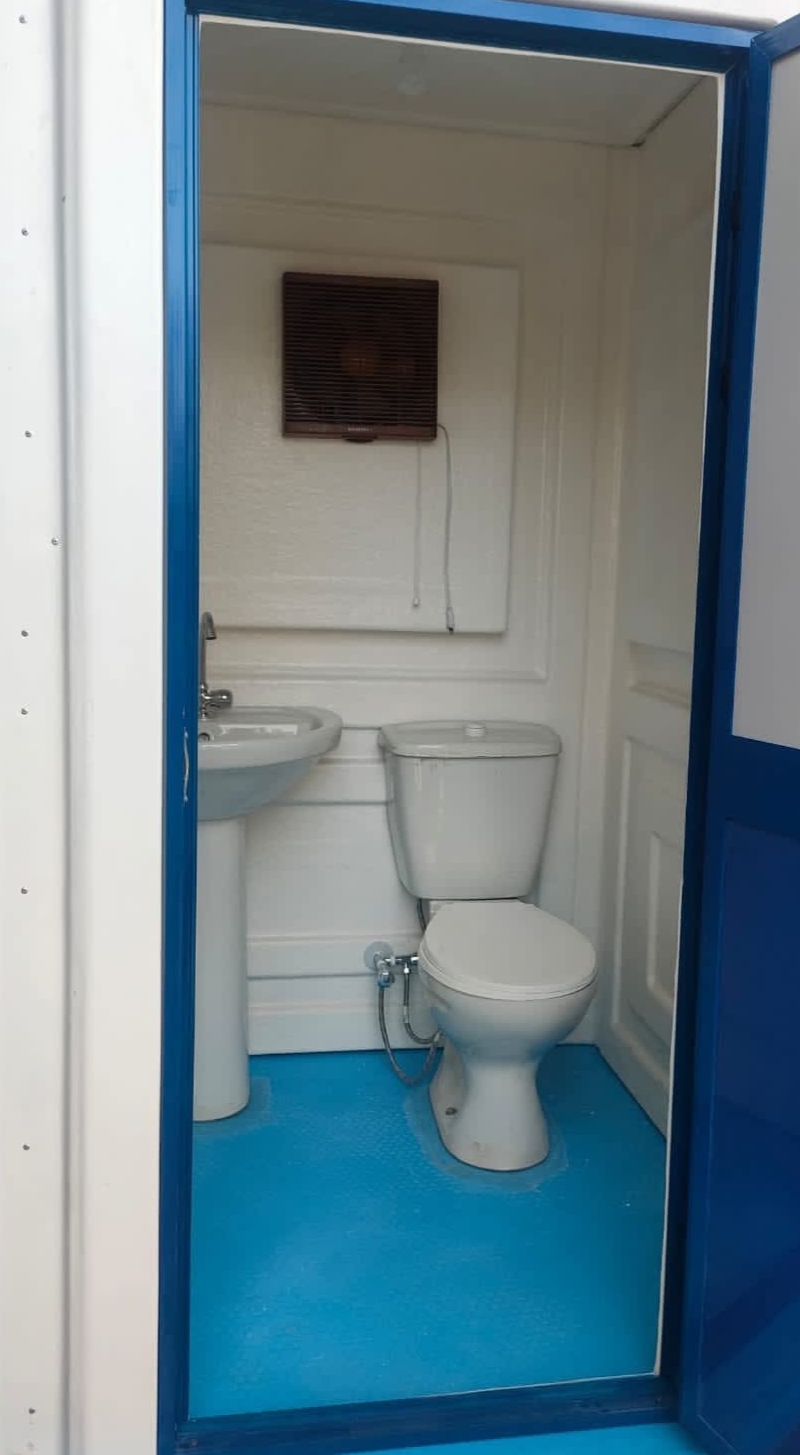 مصنع حمامات متنقلة – حمامات فيبر جلاس